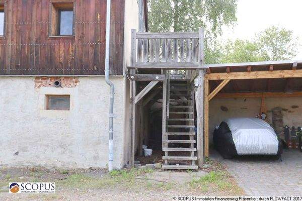 Separater Zugang über Balkon in Wohneinheit 2