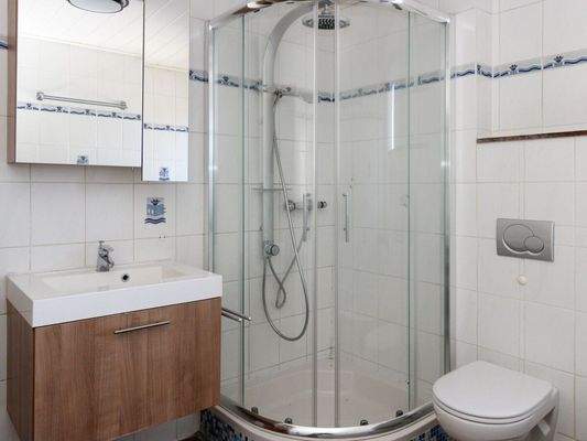 Badezimmer DG weitere Perspektive