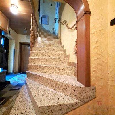 Stiege Eingangsbereich EG h