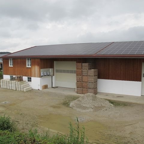 Bergkirchen Halle, Bergkirchen Hallenfläche