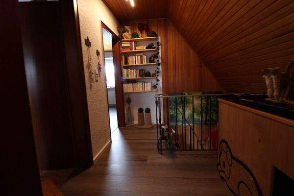 Flur OG Treppenabgang