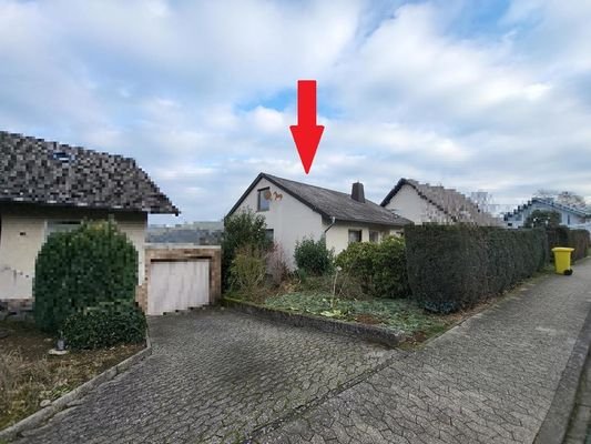 Vorderansicht von links