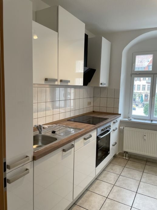 2-R-Wohnung in neuem Glanz mit TOP Einbauküche - in guter Lage von Leisnig