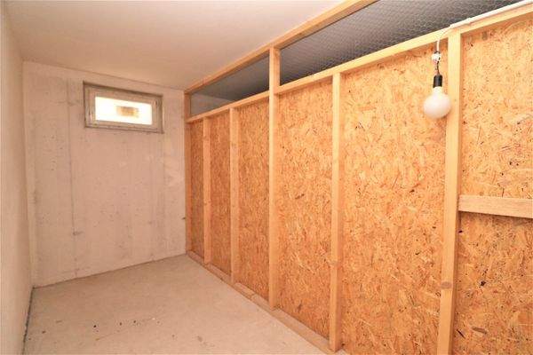 ca. 10 m² großes Kellerabteil