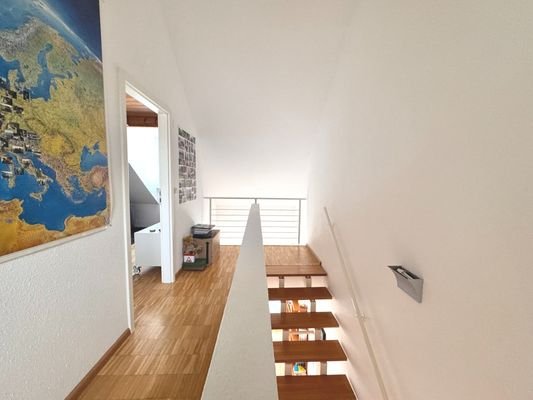 Treppenaufgang mit Galerie (Dachgeschoss)