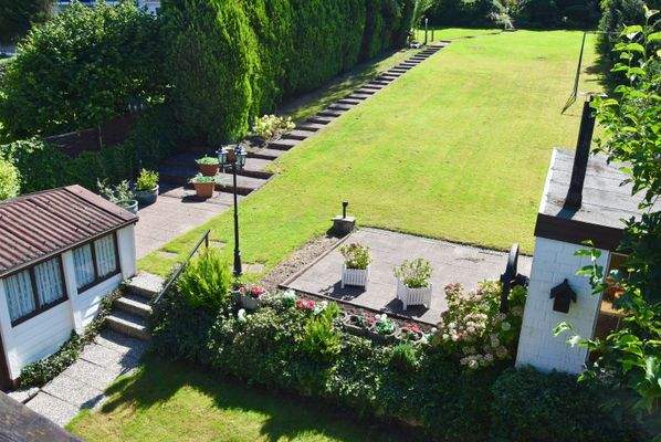 Gartenansicht vom Balkon 