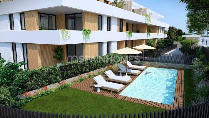 2 and 3-Bed Flats with Shared Pool in Jávea