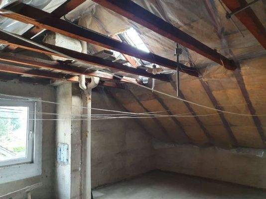 Zündorf-DG-Zimmer-Ausbaubar