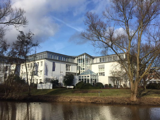 rückwärtige Gebäudeansicht