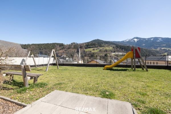 Allgemeiner Spielplatz am Dach