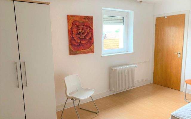 3-Zimmerwohnung in Karlsruhe zum übernachten 7 (2).jpg