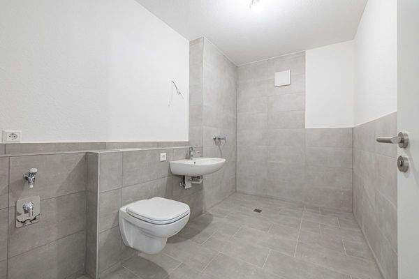 Bad mit ebenerdiger Dusche