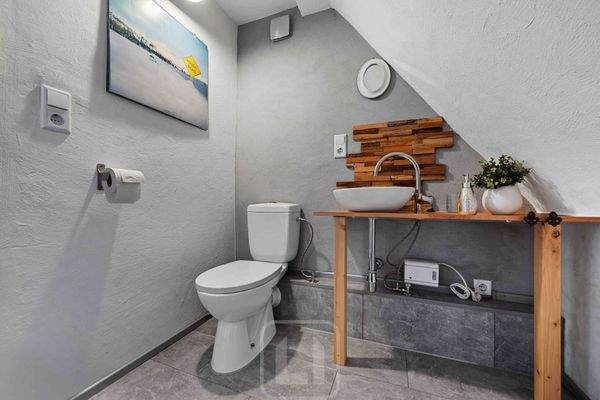 DG | WC & Waschtisch