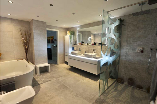 WE07/Souterrain: Badezimmer