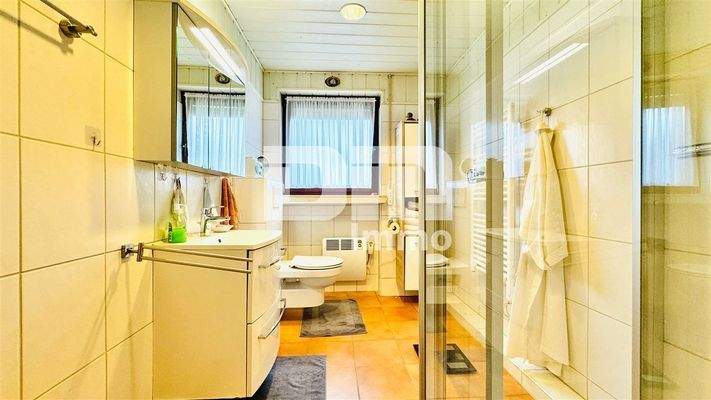 EG Badezimmer / Dusche