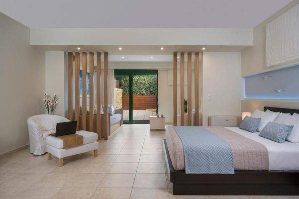 Kreta, Afrata: Premium-Villa mit Meerblick zu verkaufen