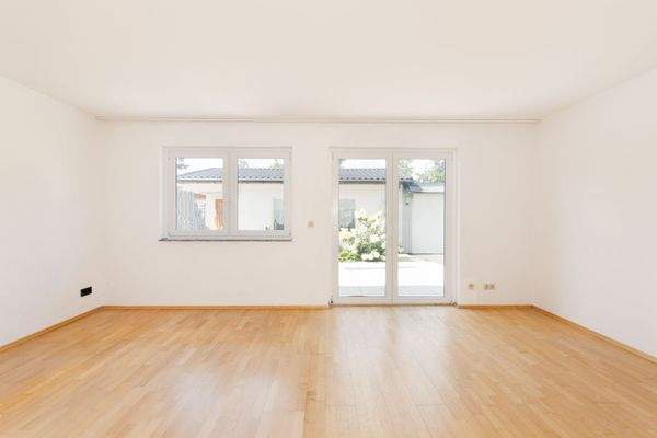 DHH rechts: Wohnzimmer II