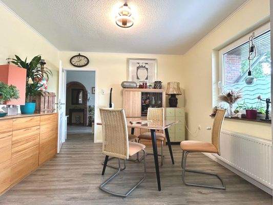 Der Essplatz als kommunikativer Mittelpunkt