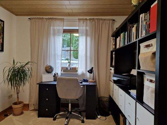 Kinderzimmer-oder-Büro EG