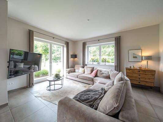 Wohnbereich mit Zugang zum Garten