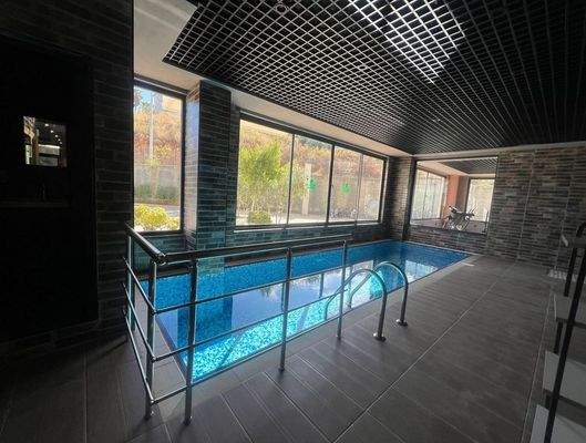 Indoor-Pool