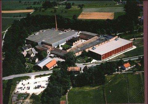 Volkertshausen Halle, Volkertshausen Hallenfläche