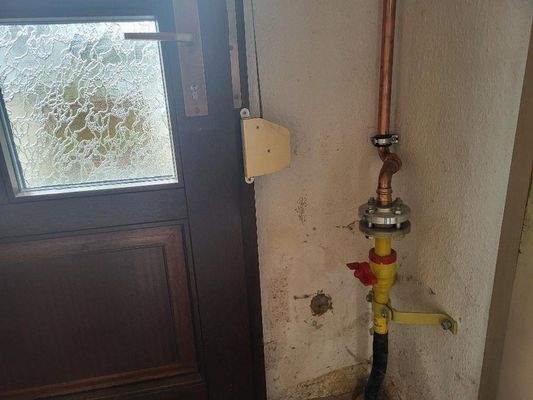 Eingangsbereich mit Gasanschlu