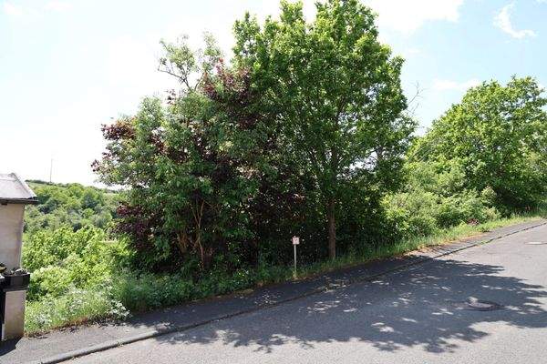 Grundstück von der Seite