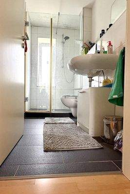 Blick ins Badezimmer