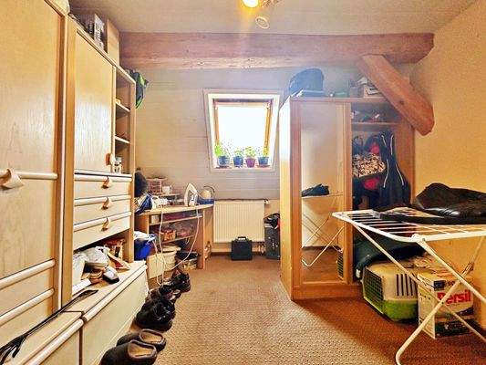 DG KINDERZIMMER (AKTUELL ABSTELLRAUM)