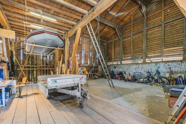 Werkstatt mit Ausbaufläche