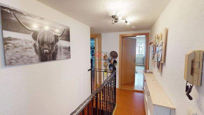 Flur-4-Zimmer-Whg-OG 3