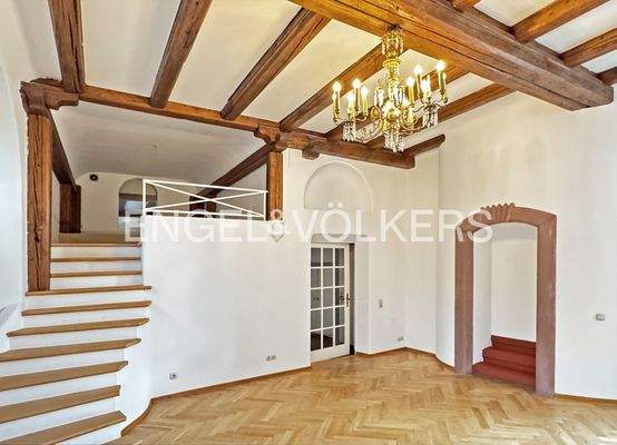 Wohnzimmer mit Galerie