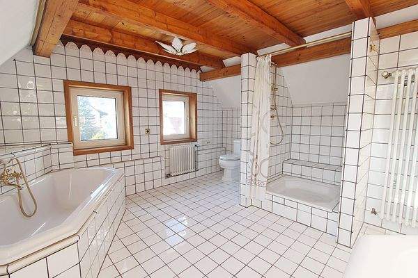 (optional) Badezimmer (DG)