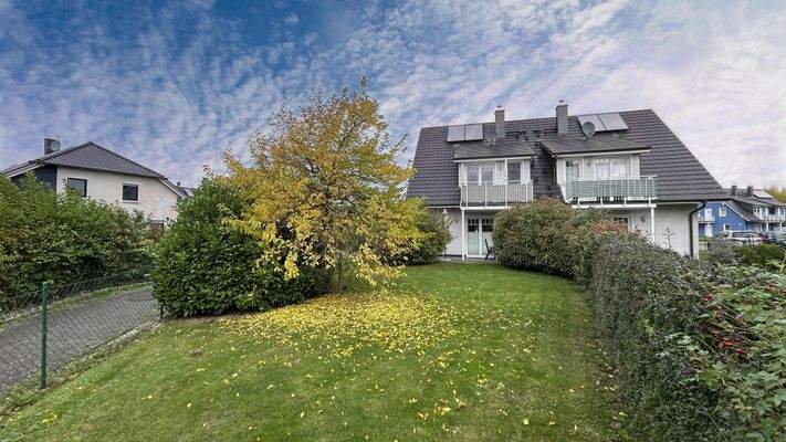 Großzügiger Garten