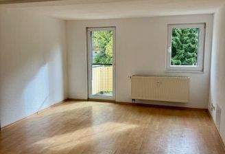 helles freundliches großes WZ