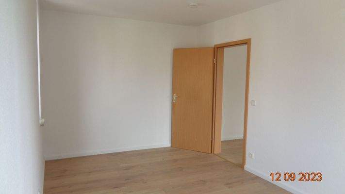 Schlafzimmer (3).JPG