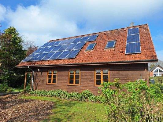 Tolles Blockhaus mit Einliegerwohnung und Solaranlage