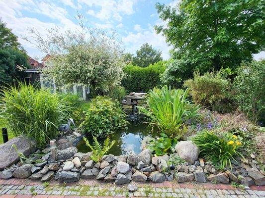 Garten mit Teich