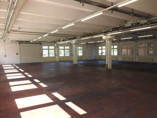 Lichtdurchflutete Halle