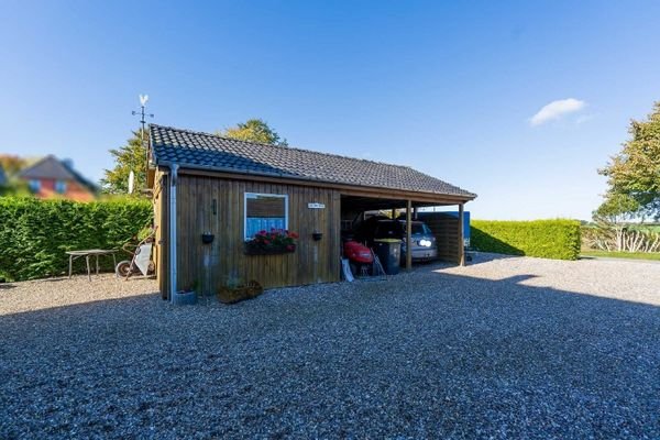 Carport mit Abstellraum