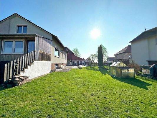 Gartenansicht der Immobilie