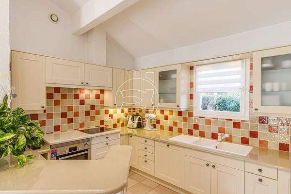 Haus in Roquebrune-sur-Argens