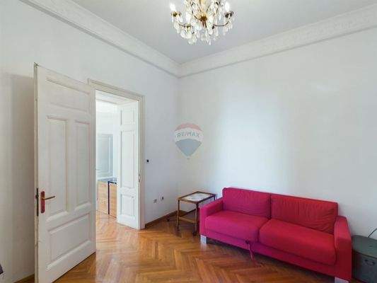 1715415019_cam02458g0-pr0084-still011