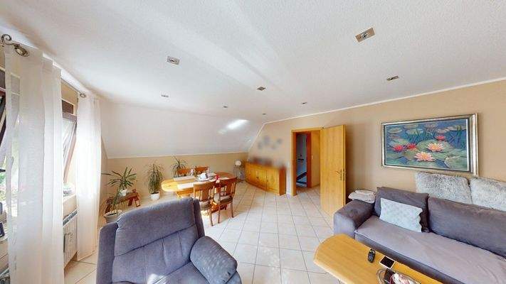 OG Wohnzimmer Bild 3