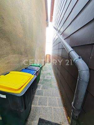 seperater Eingang zum OG