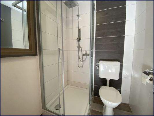Dusche/WC Wohnung Dachgeschoss