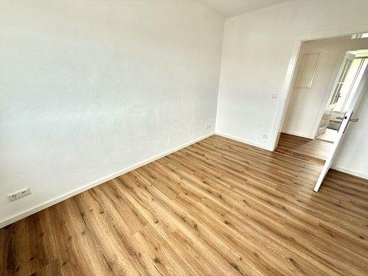 Ihr Kinder- oder Arbeitszimmer gen Diele