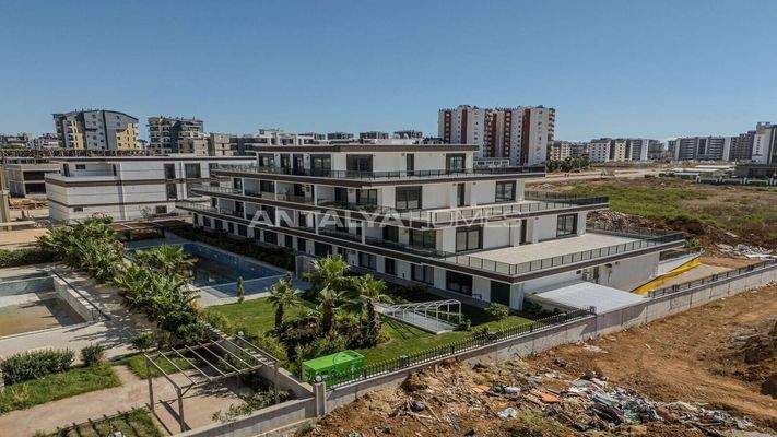 Flats with Private Gardens and Balconies in Aksu Antalya