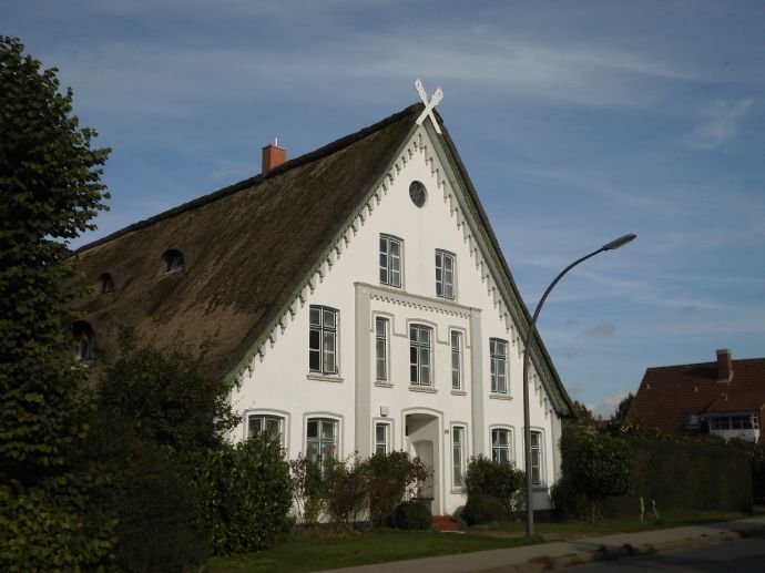 Wohnen im historischen Hufnerhaus, schöne und individuell gestaltete Eigentumswohnung im Herzen von HH-Neuenfelde